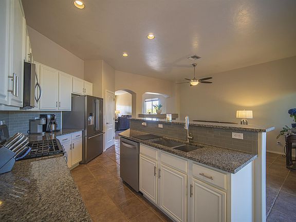 4th image of 546 N Arcon Ct