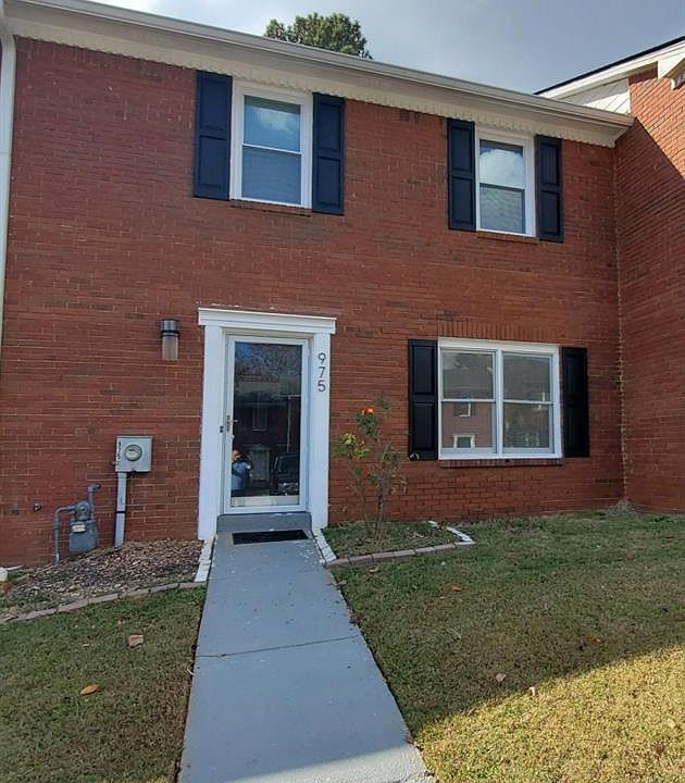 1st image of 975 Park Gate Pl