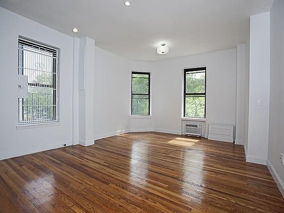 3rd image of 477 Central Park W APT 2F