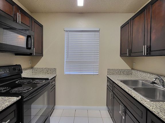 5th image of 218 E Merlayne Dr APT 5