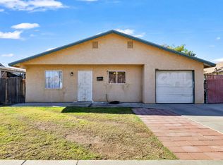 813 J St, Sanger, CA 93657