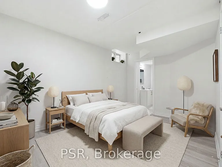 426 Arrowsmith Dr #LOWER — Photo 8
