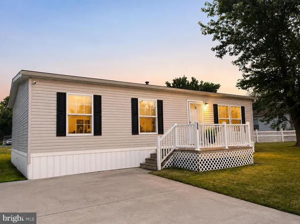 56 Charles St, Elizabethtown, PA 17022