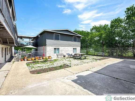 3rd image of 1400 E 51st St APT 16
