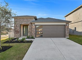 901 Kickapoo Ln, College Station, TX 77845