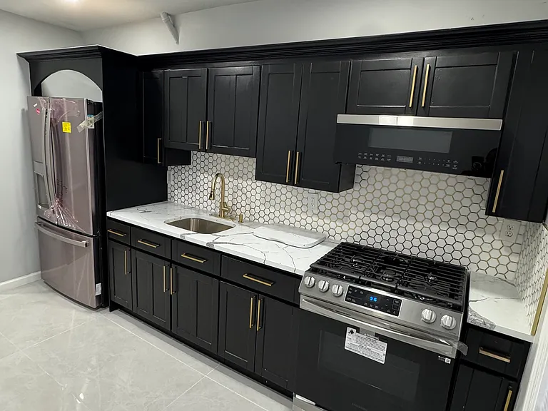 300 E Price St #2 — Photo 1