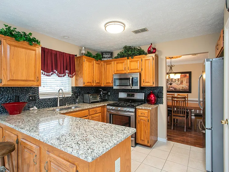 1508 Clover Ct — Photo 28