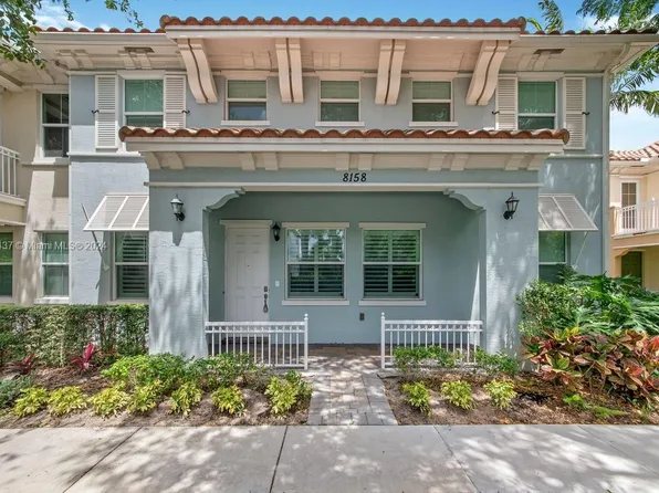 8158 Cascada Isles Dr, Hollywood, FL 33024
