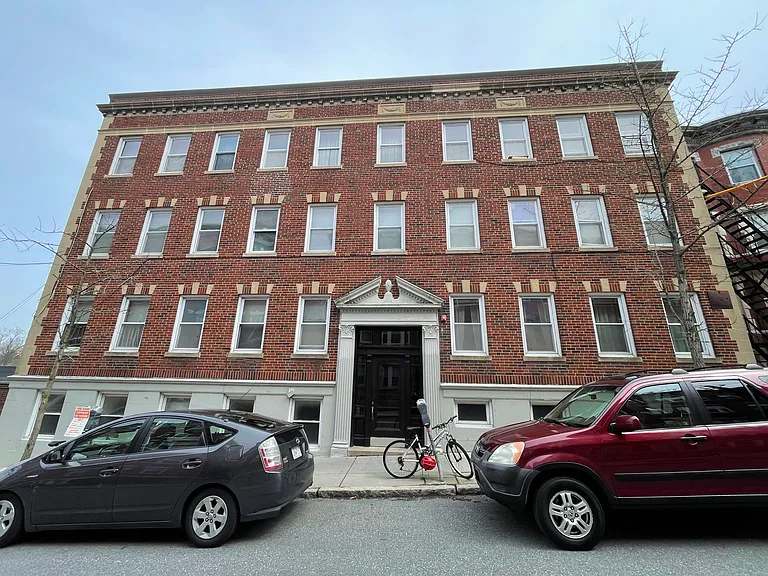 203-205 Winthrop Rd #3 — Photo 13