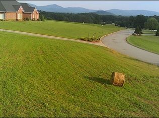 231 Canterbury Dr, North Wilkesboro, NC 28659