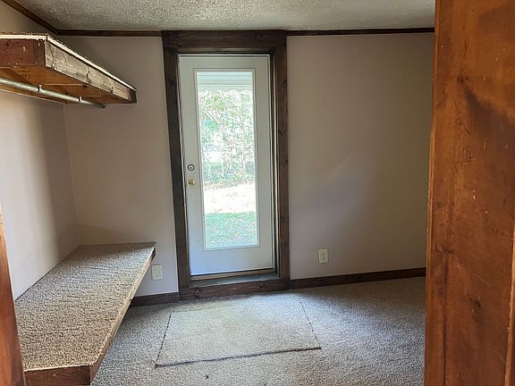 5th image of 736 Madison Blvd