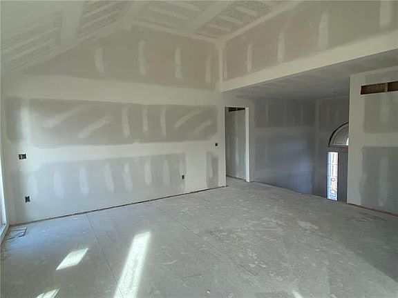 4th image of 11928 N White Ave
