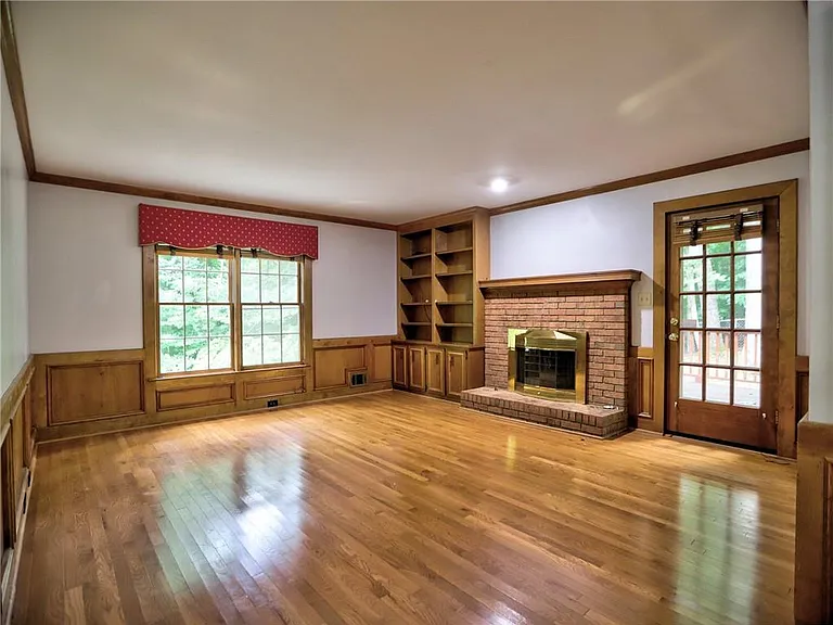 2101 Mark Hall Ct NE — Photo 8