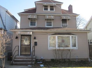 10041 201st St, Hollis, NY 11423