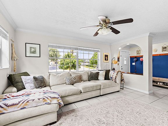 3rd image of 4366 Bamboo Drive