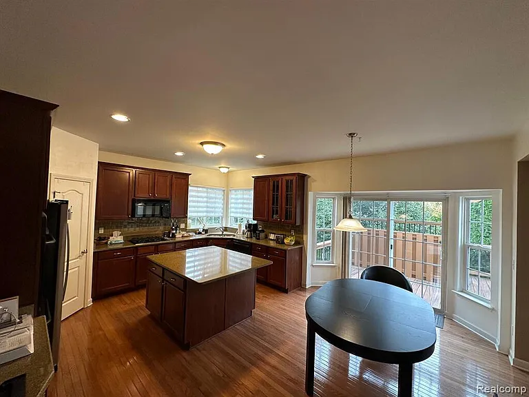 16491 Mulberry Way — Photo 14