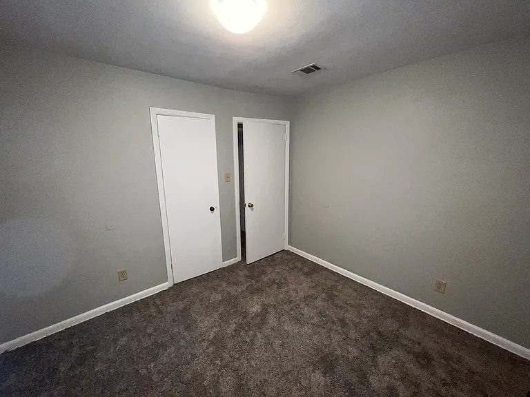 810 S Madison Dr — Photo 16