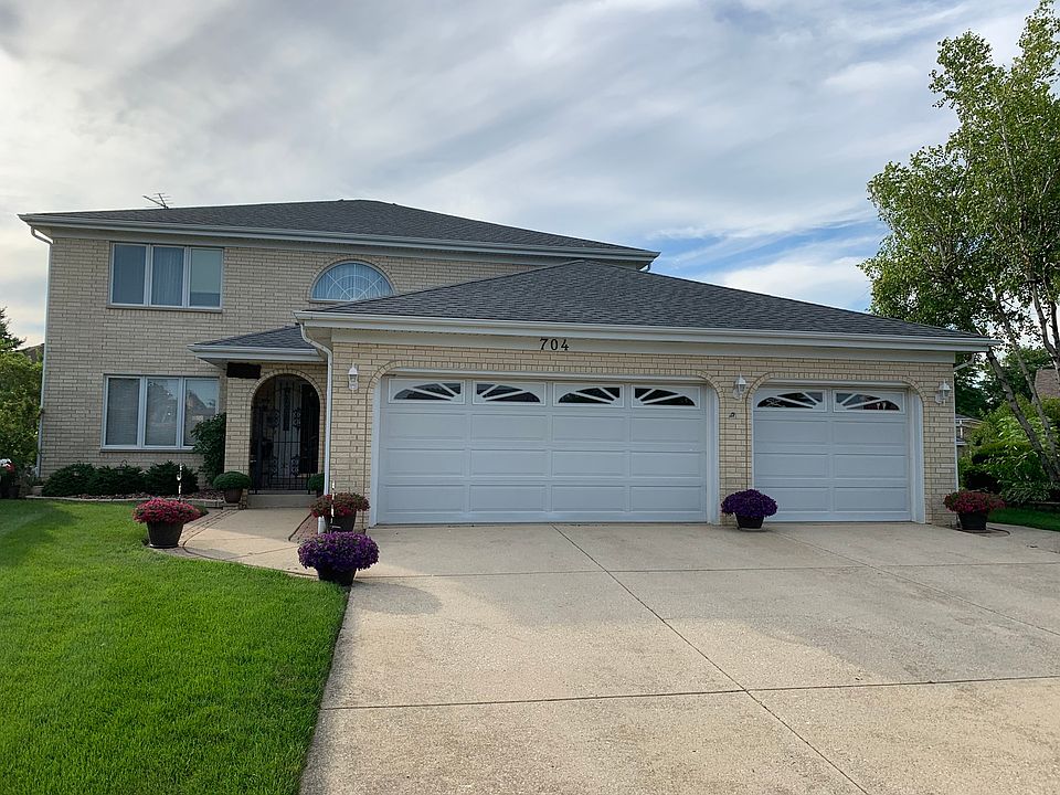 1st image of 704 Berkshire Ct