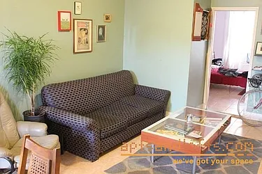 Rented by aptsandlofts.com