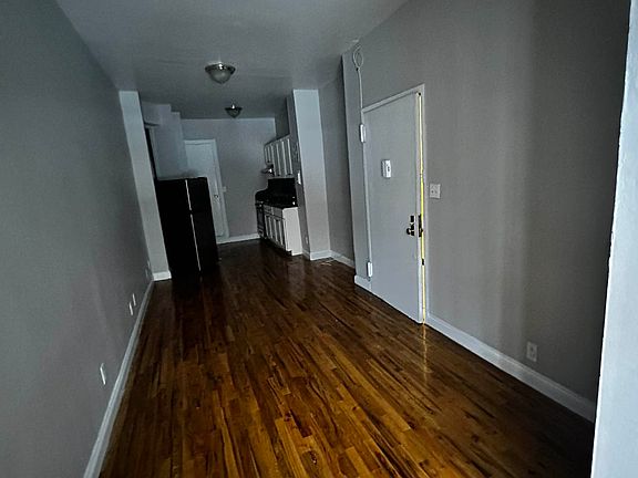 2nd image of 237 W 18th St APT 1FW