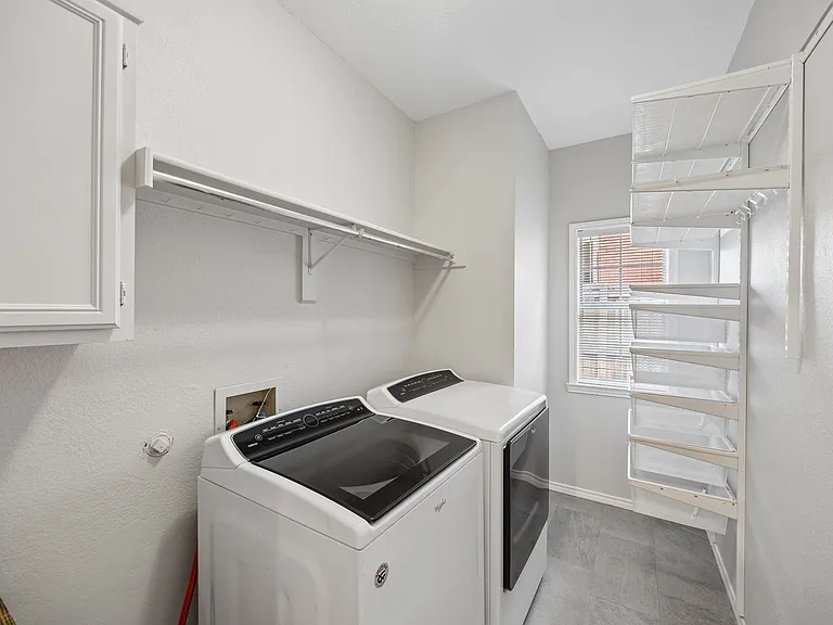 2809 Roper Dr — Photo 24