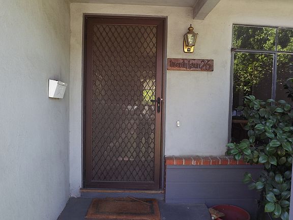 3rd image of 2426 W Willow St
