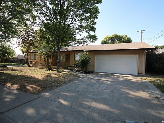 3rd image of 1901 Quincy Ave