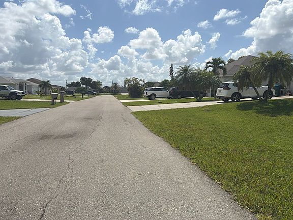 5th image of 930 SW 33rd Ter