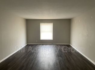 2007 SW Mission Ave APT 14, Topeka, KS 66604