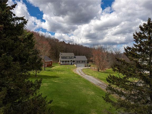 4th image of 389 Warren Rd