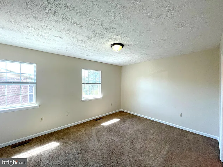 21845 Ronald Dr — Photo 20