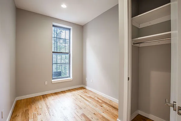 Rented by Nooklyn NYC LLC | media 25