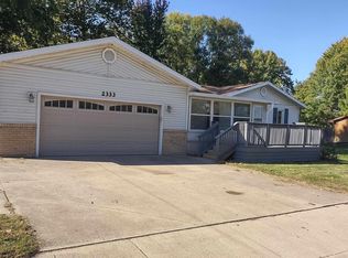 2333 N Sunset Dr, Warsaw, IN 46580