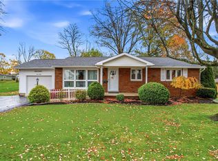 330 Lyle Dr, Hermitage, PA 16148