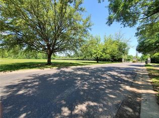 3800 Rue Left Bank, Alexandria, LA 71303