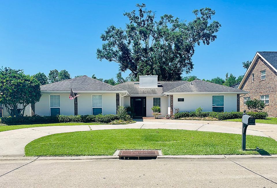 1st image of 405 Moncla Ave