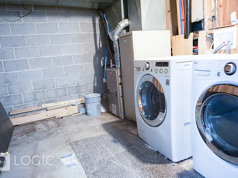 1238 Oak St #1 — Photo 20