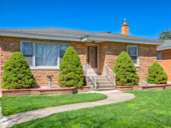 2134 Manchester Ave, Westchester, IL 60154