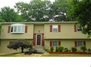 2 Rockridge Dr, Thiells, NY 10984