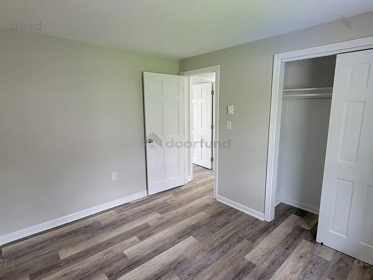 140 Columbus St — Photo 8