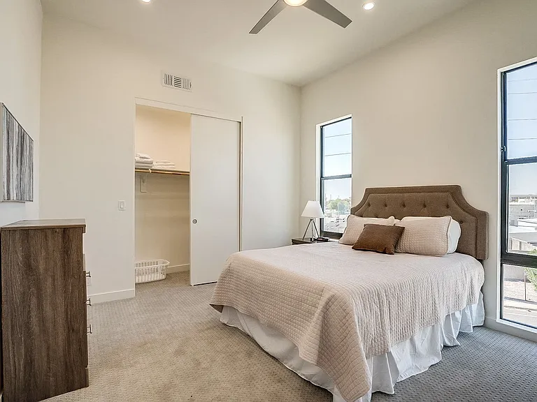 1401 N Granite Reef Rd — Photo 8