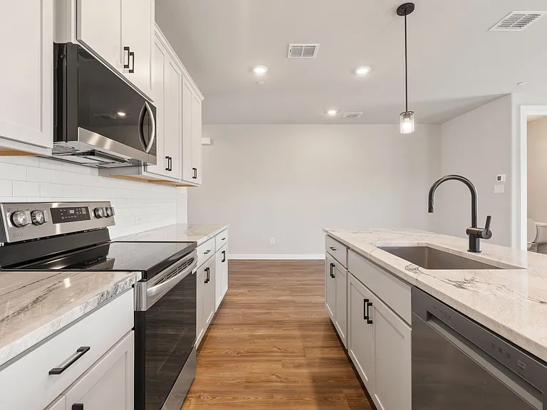 2027 Psalm Cir — Photo 15