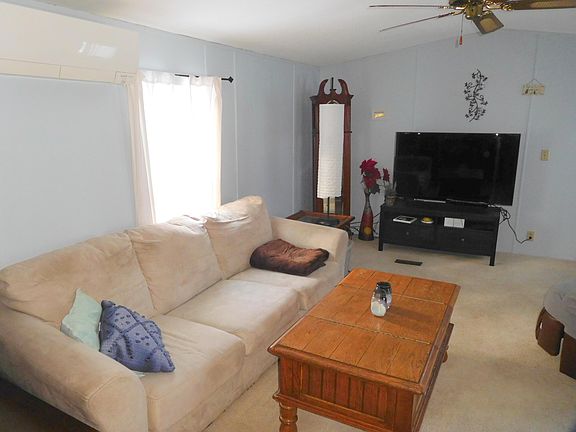 4th image of 1038 Portland Road #19
