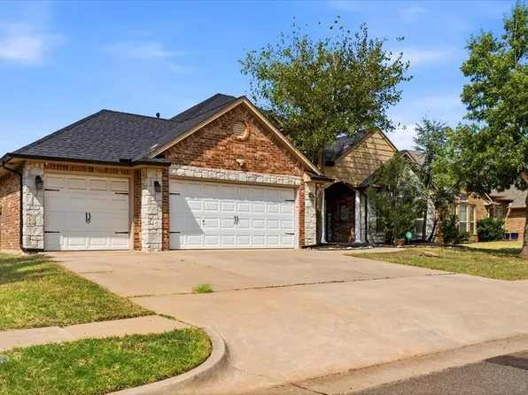 16305 Petaluma Pl, Edmond, OK 73013