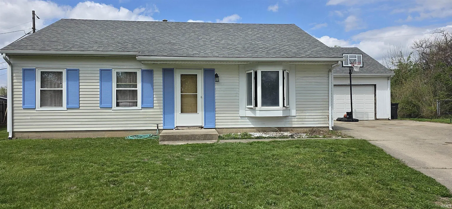 3652 Lansing Ct photo 1