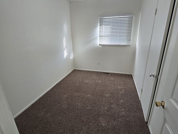 4th image of 224 N Vine St APT 6