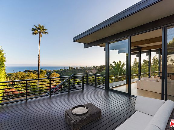 3rd image of 561 Paseo Miramar