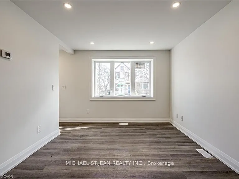 395 Paling Ave — Photo 7