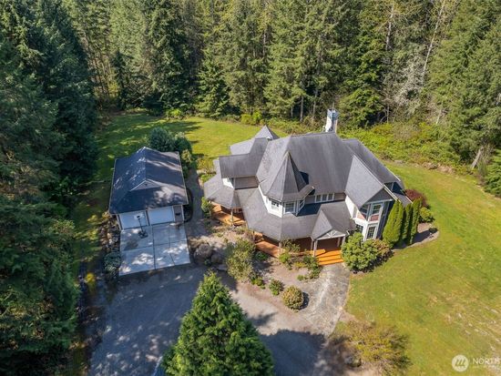 8625 353rd Avenue NE, Carnation, WA 98014