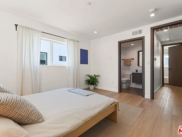 623 N Mariposa Ave — Photo 19